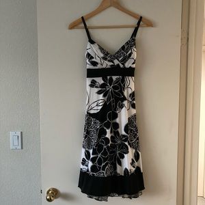 Trixxi Black and White Floral Summer Dress (Small)